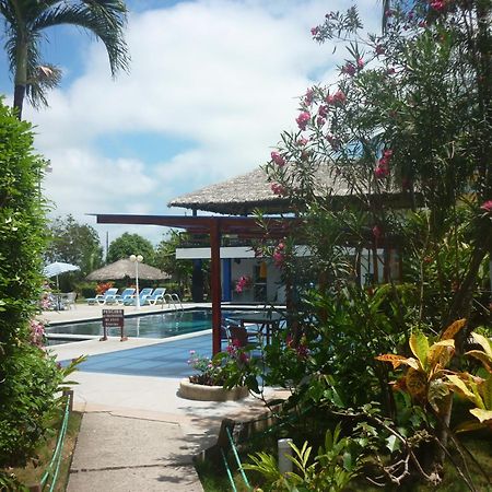 Hotel Puerto Ballesta Tonsupa Bagian luar foto