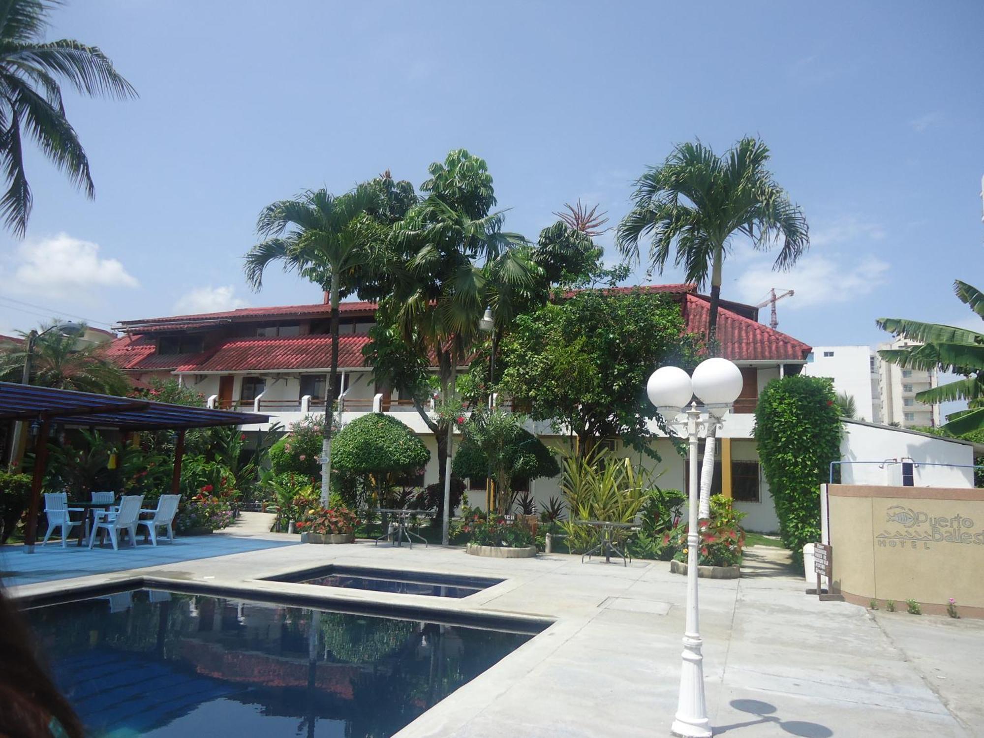 Hotel Puerto Ballesta Tonsupa Bagian luar foto
