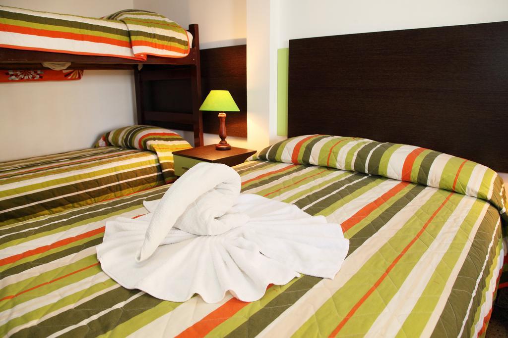 Hotel Puerto Ballesta Tonsupa Bagian luar foto