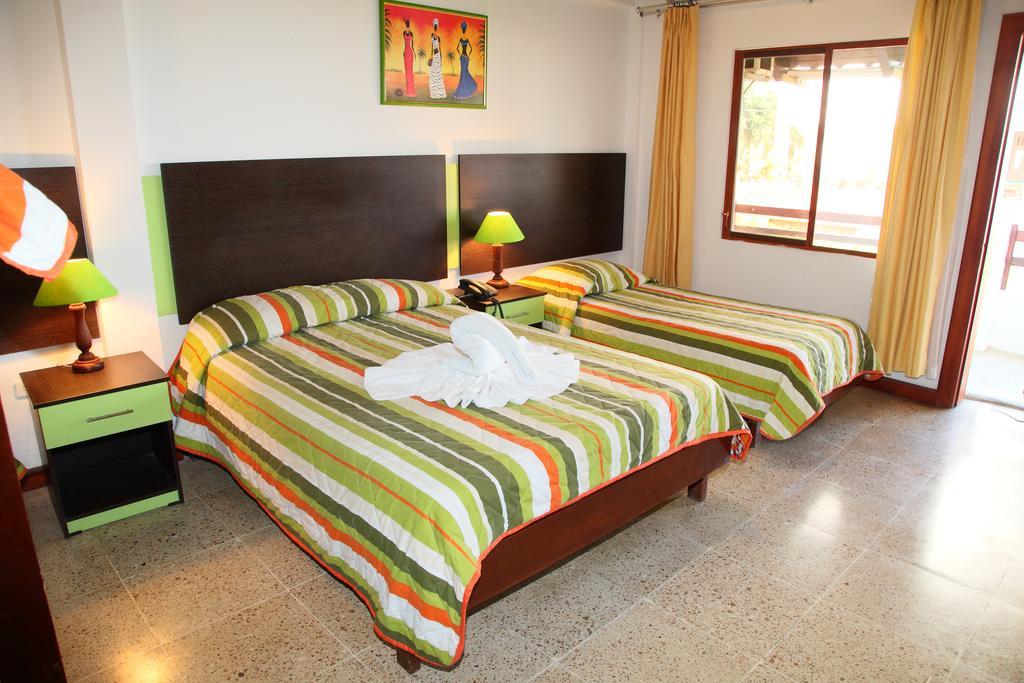Hotel Puerto Ballesta Tonsupa Ruang foto