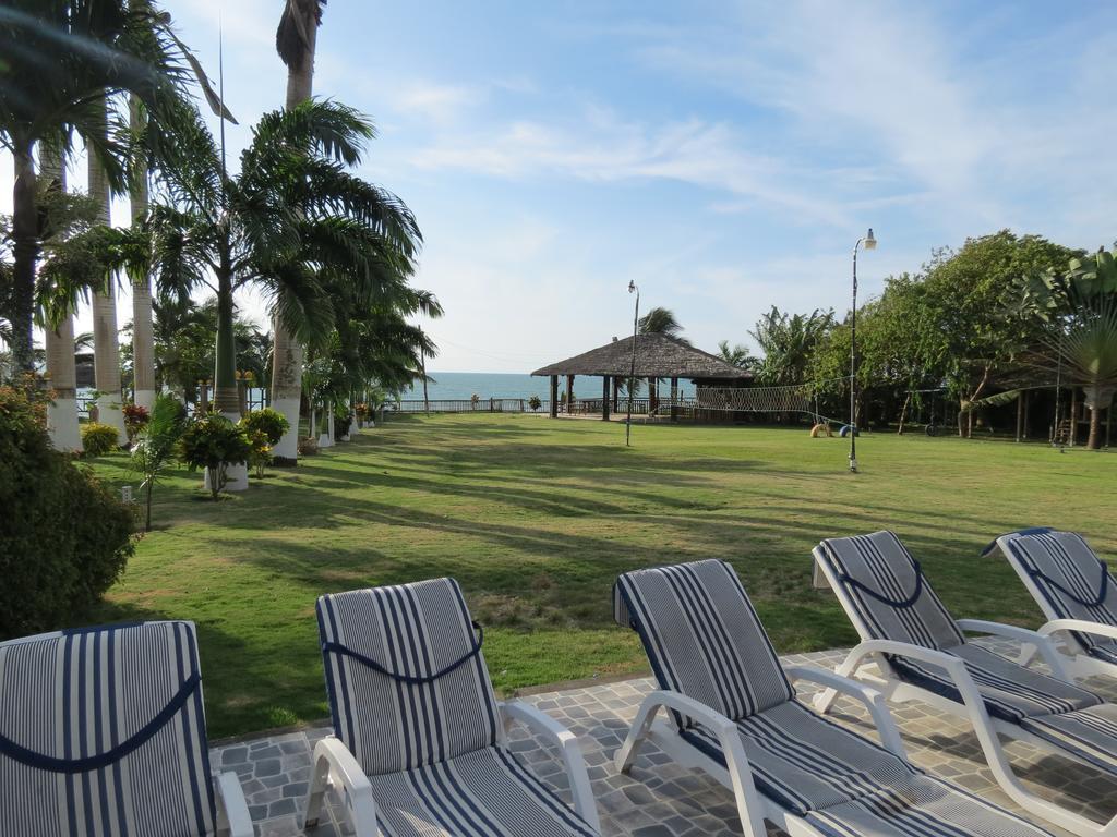 Hotel Puerto Ballesta Tonsupa Bagian luar foto