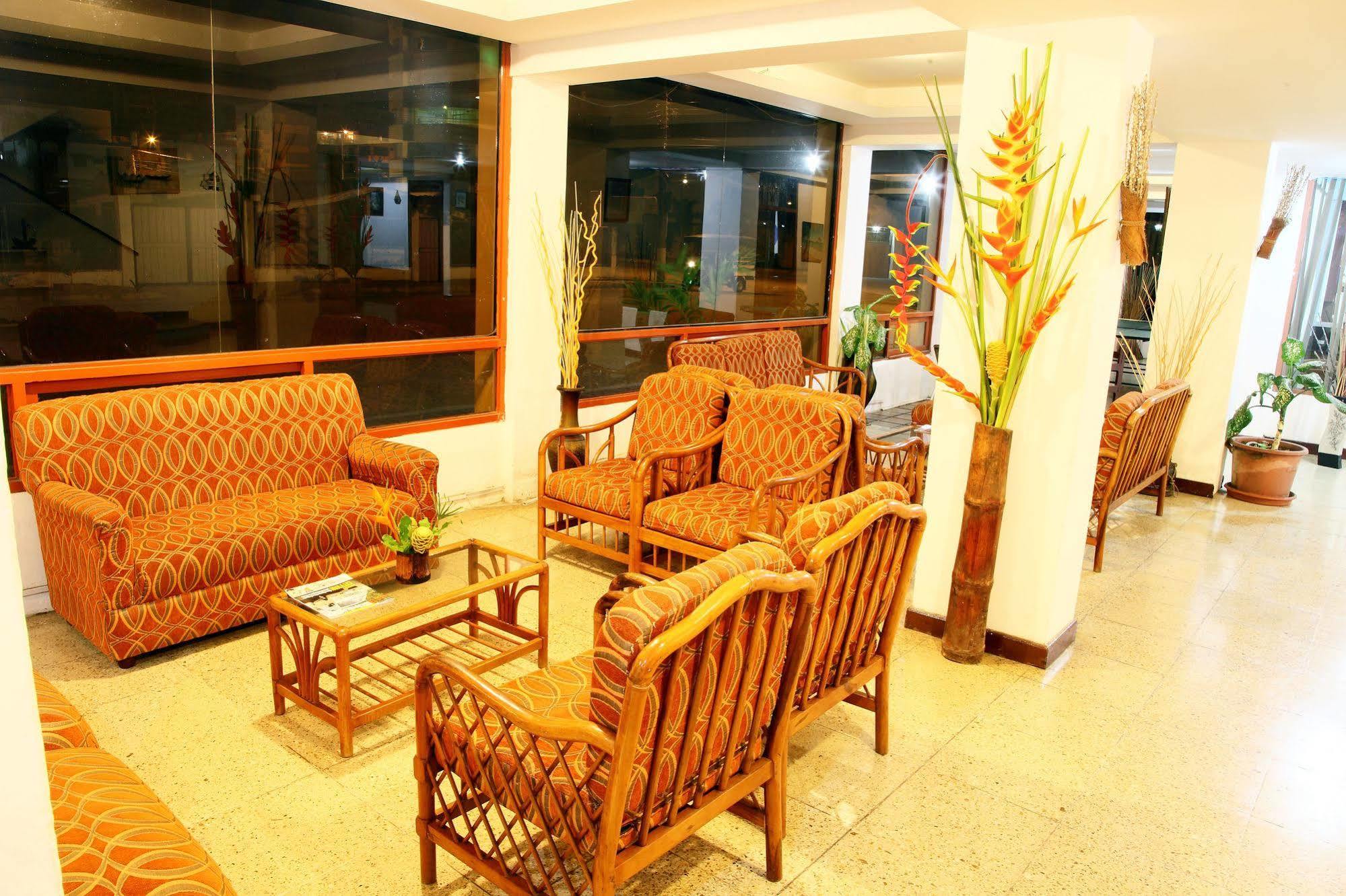 Hotel Puerto Ballesta Tonsupa Bagian luar foto