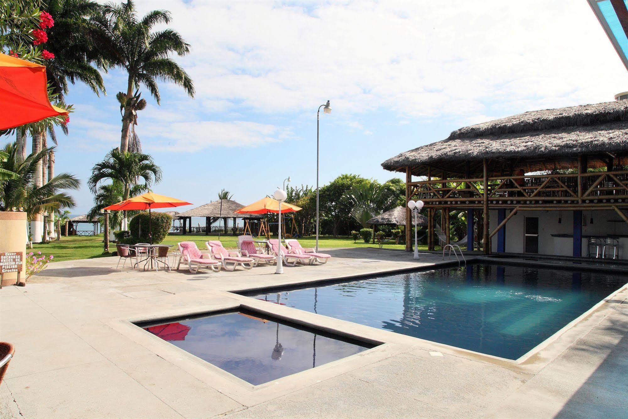 Hotel Puerto Ballesta Tonsupa Bagian luar foto